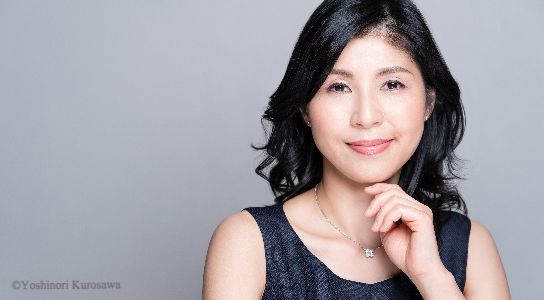 クラシックピアニスト浅野真弓
